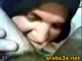 طالبة الجامعة العربية مارس الجنس في غرفة النوم