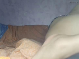 أمي شقراء سكرية، يحب الأردن يحب أن يكون مارس الجنس في سريرها، بدلا من صديقها.